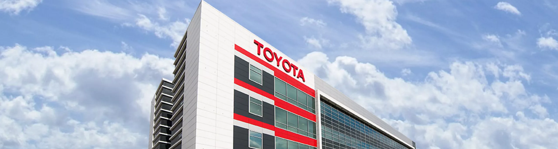 Изображение на странице TOYOTA ПОДВЕЛА ИТОГИ ПРОДАЖ В РОССИИ ЗА 2021 ГОД Тойота Центр Челябинск Восток